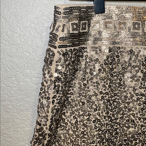 Express Gold Sequin Embellished Mini Skirt in Gold and Cream Small - Picture 3 of 5